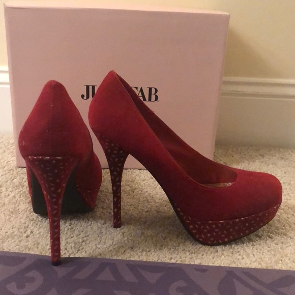 Red 6 inch pumps! - Picture 3 of 5